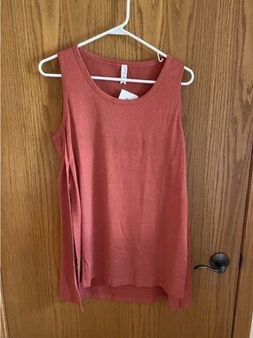 L. Love Women’s Sleeveless Tee